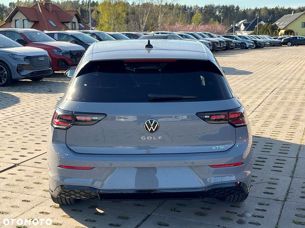 Volkswagen Golf 1.5 eTSI mHEV R-Line Plus DSG - 5