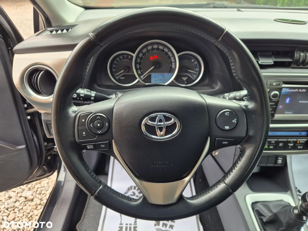 Toyota Auris 1.6 Premium Start - 22