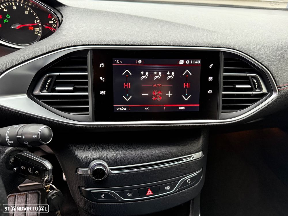 Peugeot 308 SW BlueHDi 130 EAT8 Stop & Start GT - 39