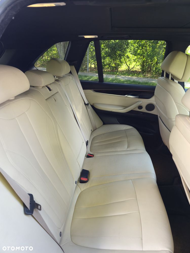 BMW X5 xDrive35i - 17