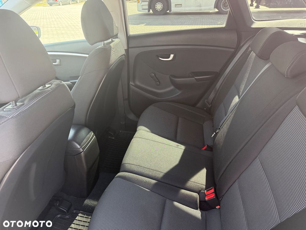 Hyundai i30 1.4 Fifa World Cup Edition - 16