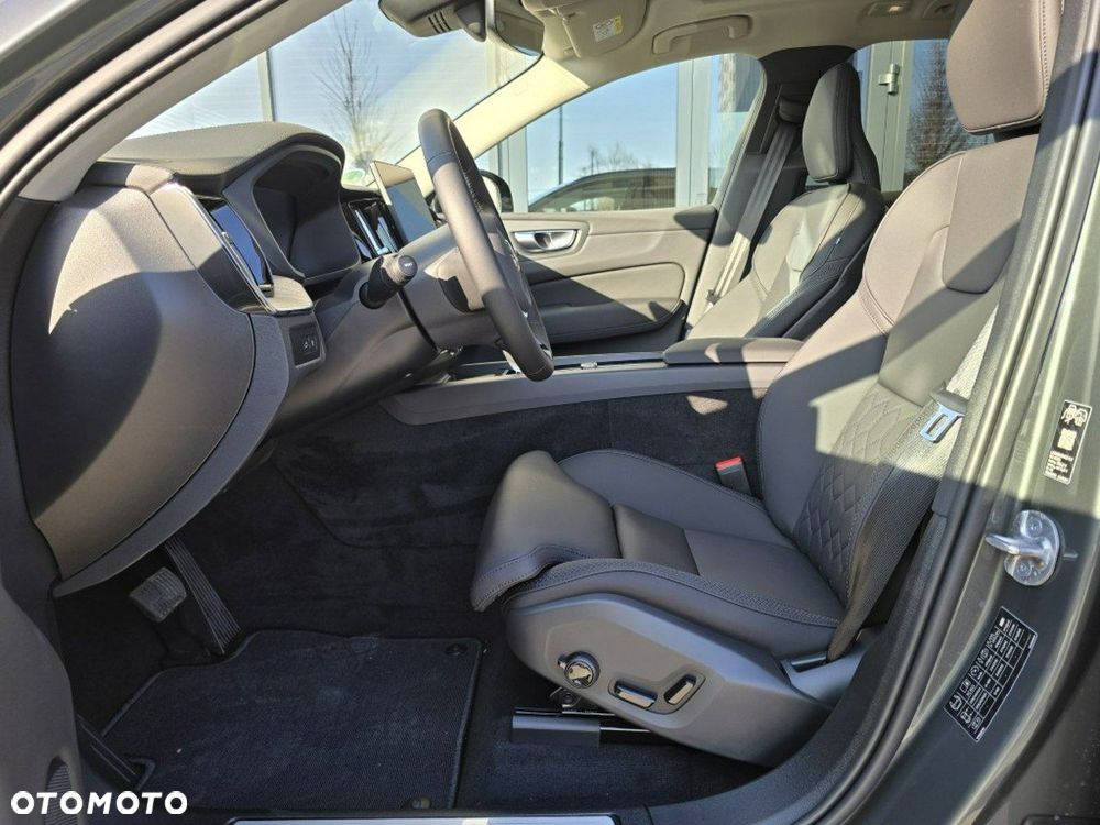 Volvo XC 60 T8 AWD Ultra Dark - 9