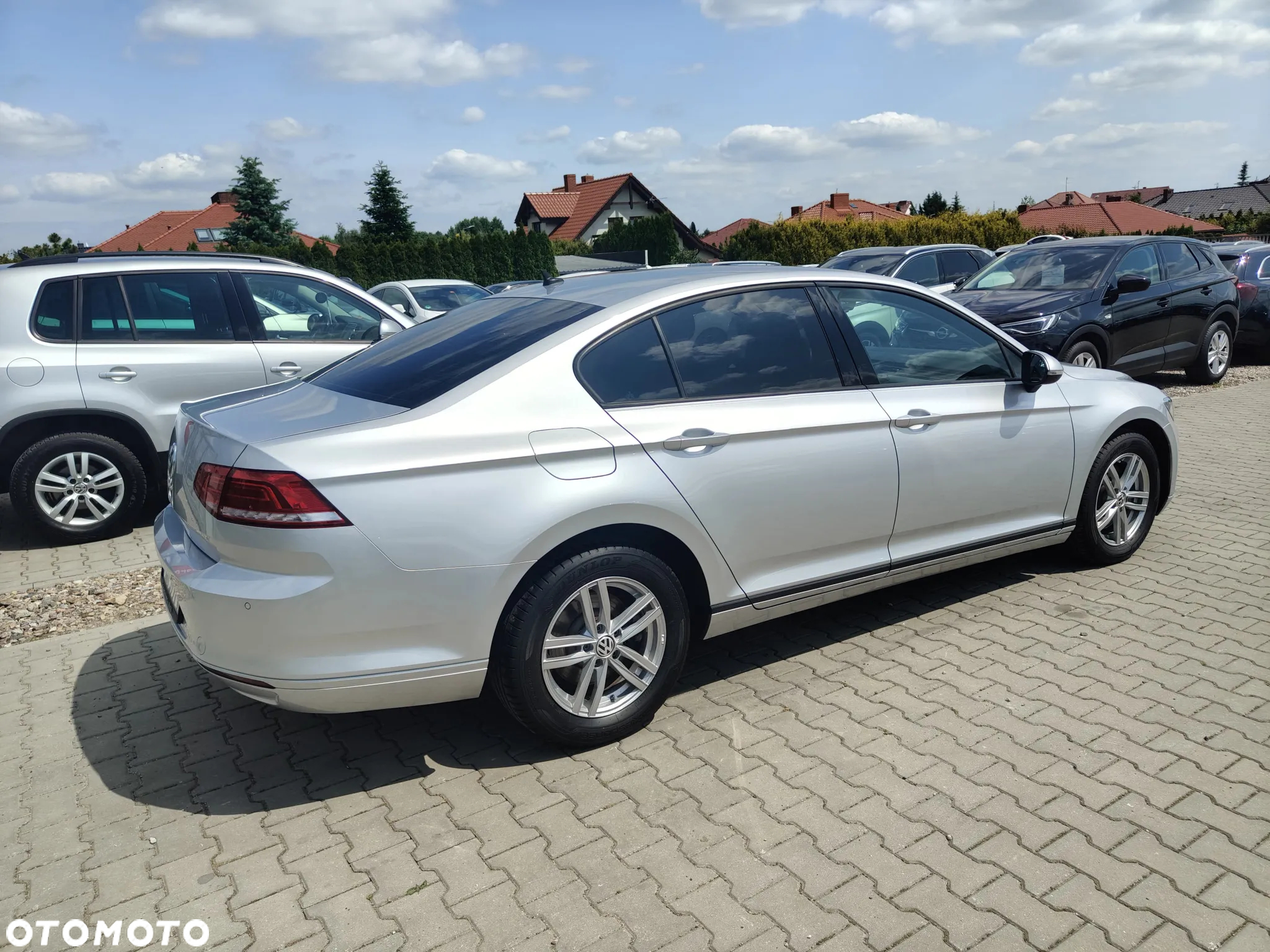 Volkswagen Passat - 5
