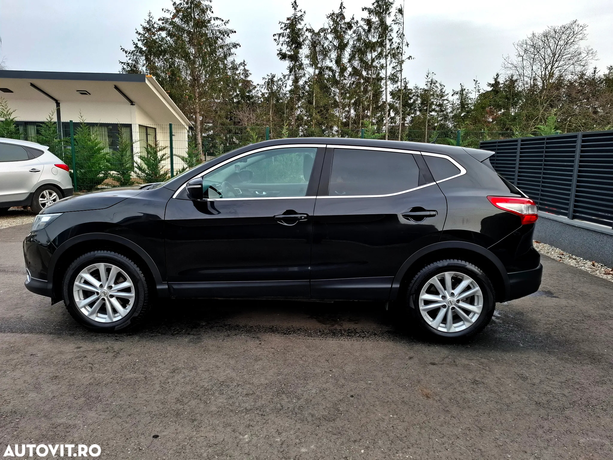 Nissan Qashqai 1.6 DCI N-Connecta - 12