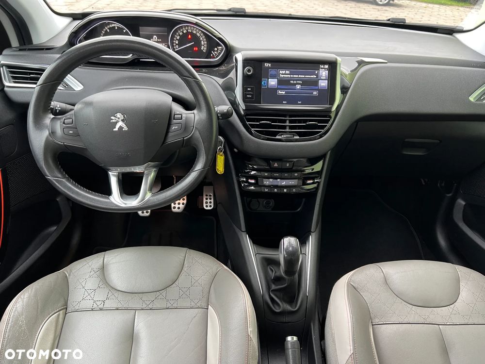 Peugeot 208 - 9