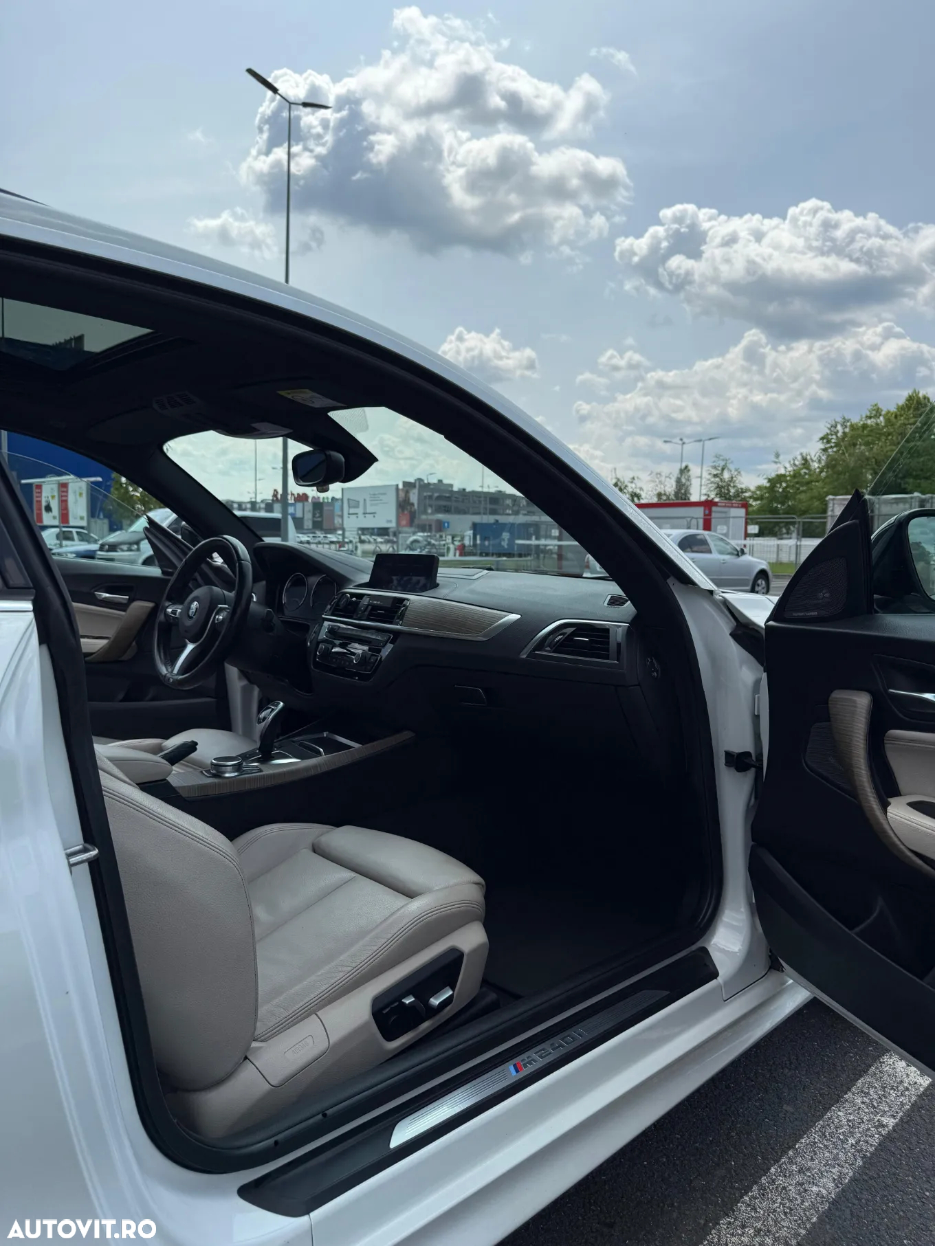 BMW M2 M240i xDrive AT - 9