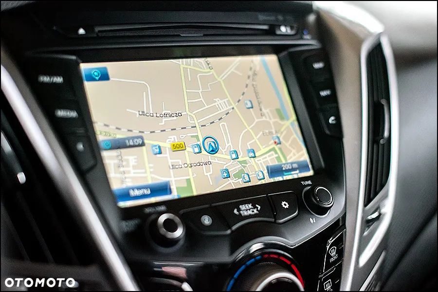 Hyundai Veloster - 24