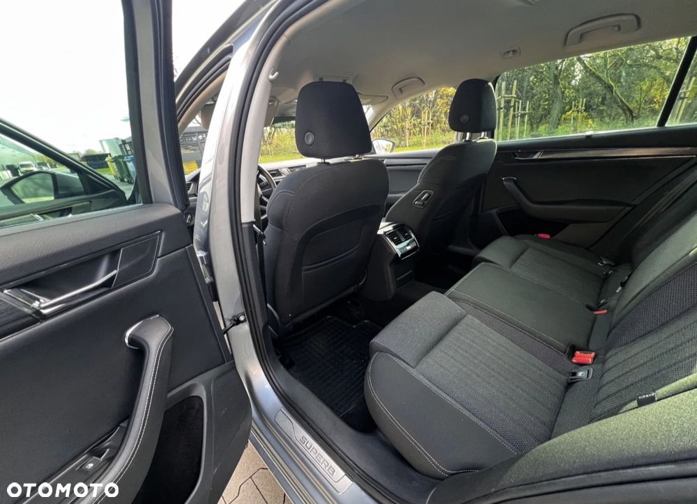 Skoda Superb 2.0 TDI Style DSG7 - 6