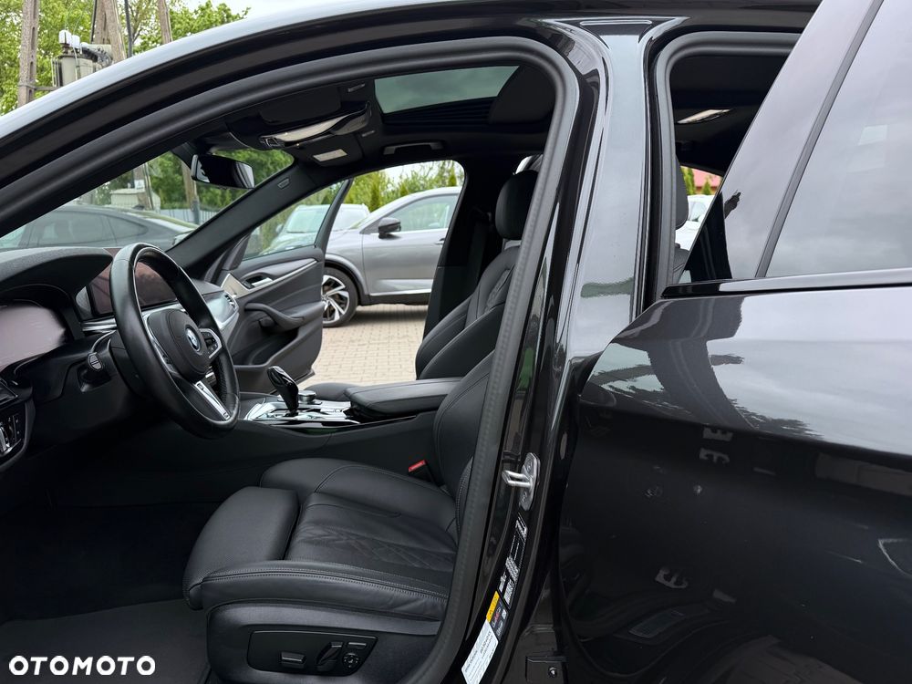 BMW Seria 5 530e M Sport sport - 31