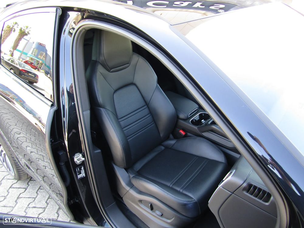 Porsche Cayenne Coupé E-Hybrid - 26