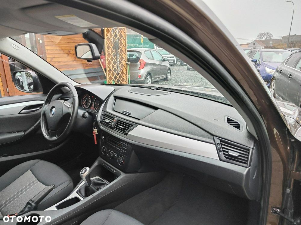 BMW X1 sDrive18d xLine - 18