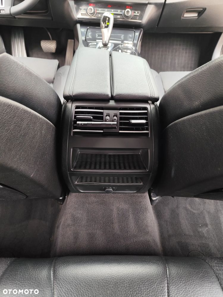 BMW Seria 5 520d xDrive - 5