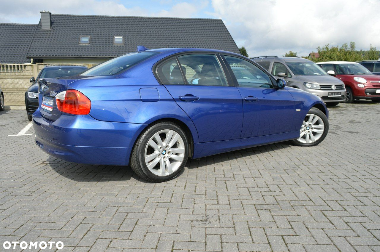 BMW Seria 3 318i - 9