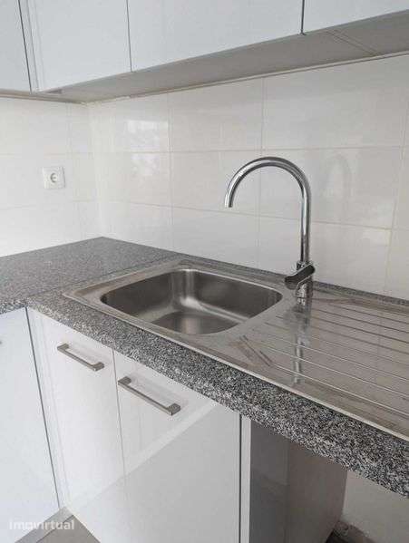 Apartamento T4 Av Nossa Senhora de Fátima - Grande imagem: 2/12