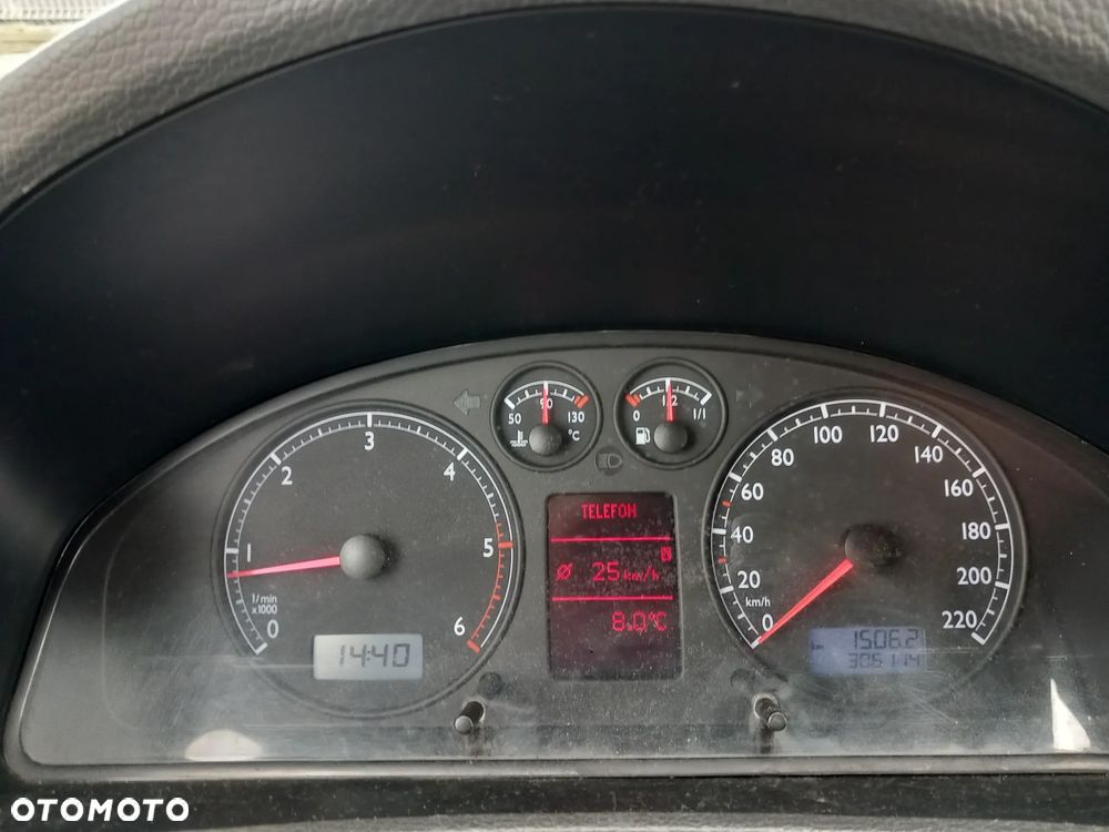 Volkswagen Multivan - 30