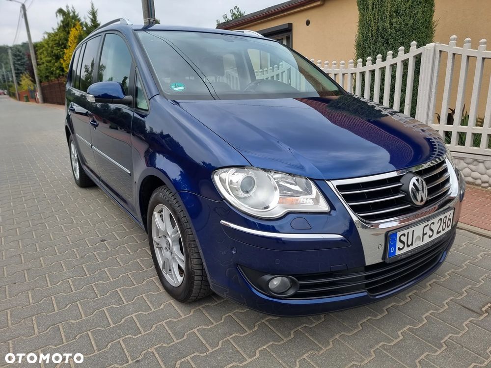 Volkswagen Touran - 4
