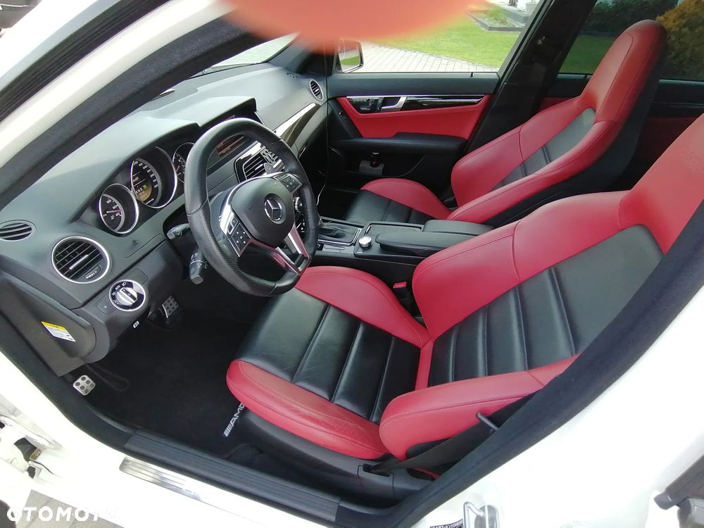 Mercedes-Benz Klasa C 63 AMG AMG SPEEDSHIFT MCT - 13