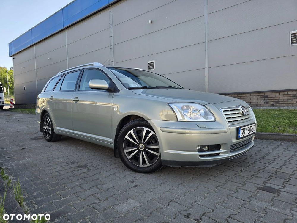 Toyota Avensis 2.0 VVT-i High - 8