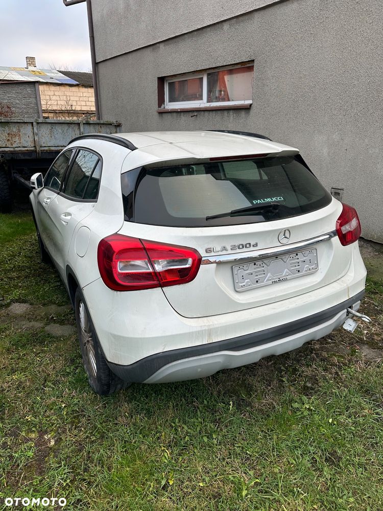Mercedes-Benz GLA 200 (CDI) d AMG Line - 3
