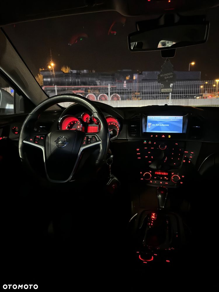 Opel Insignia 2.0 Turbo 4x4 Automatik Cosmo - 13