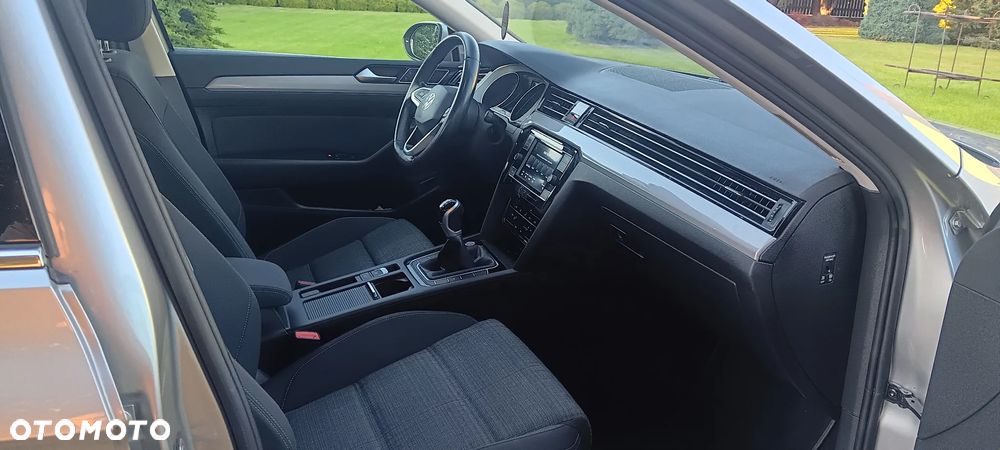 Volkswagen Passat 2.0 TDI EVO Business - 13