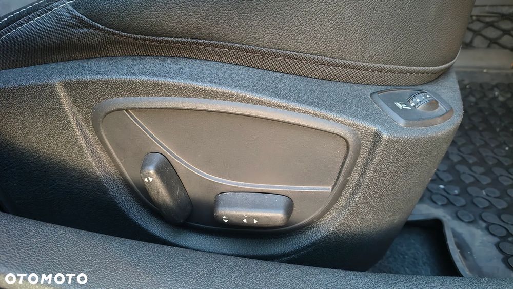 Renault Laguna 2.0 dCi Bose Edition - 39