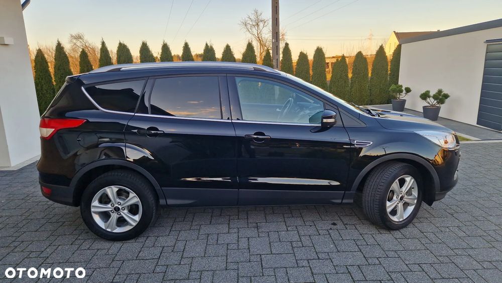 Ford Kuga 1.5 EcoBoost 2x4 Titanium - 24