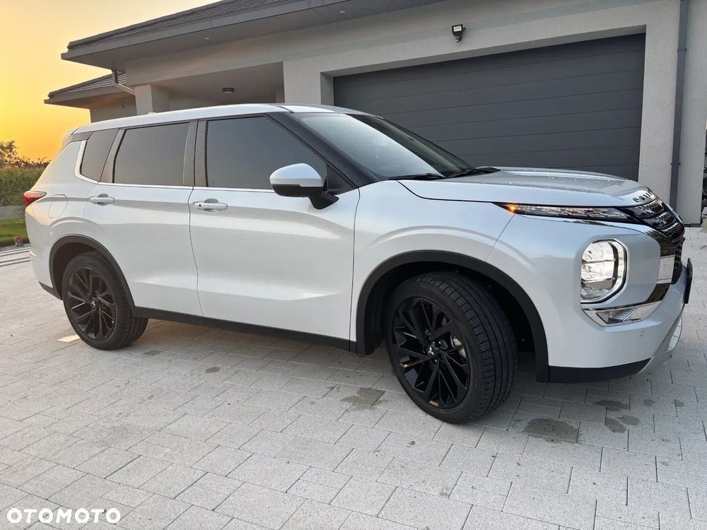 Mitsubishi Outlander - 13