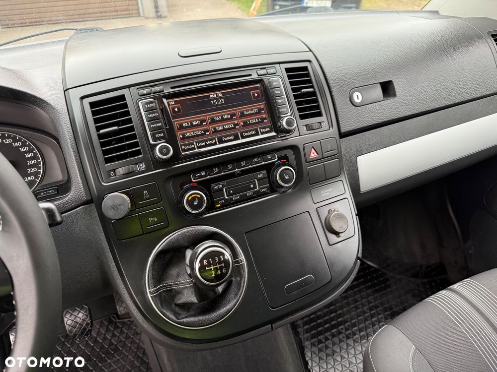 Volkswagen Multivan - 17