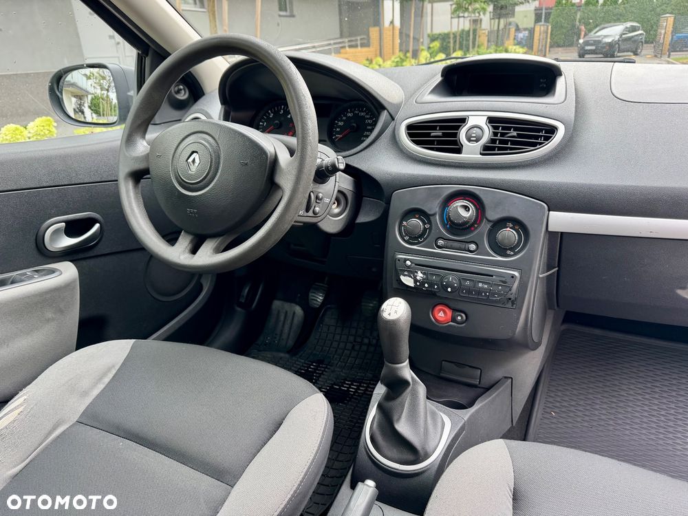 Renault Clio 1.5 dCi Authentique - 6