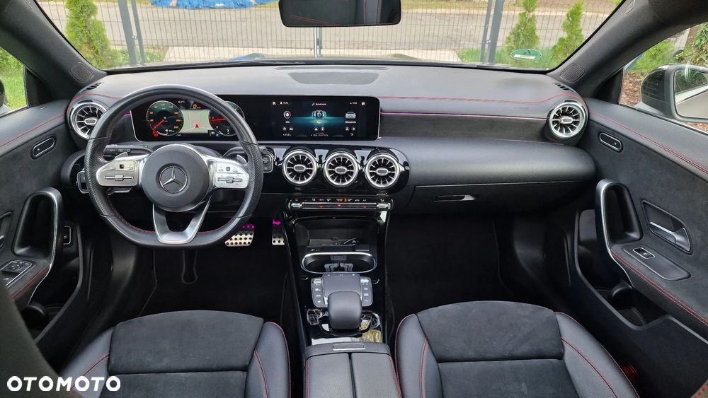 Mercedes-Benz CLA 200 d 8G-DCT AMG Line - 12