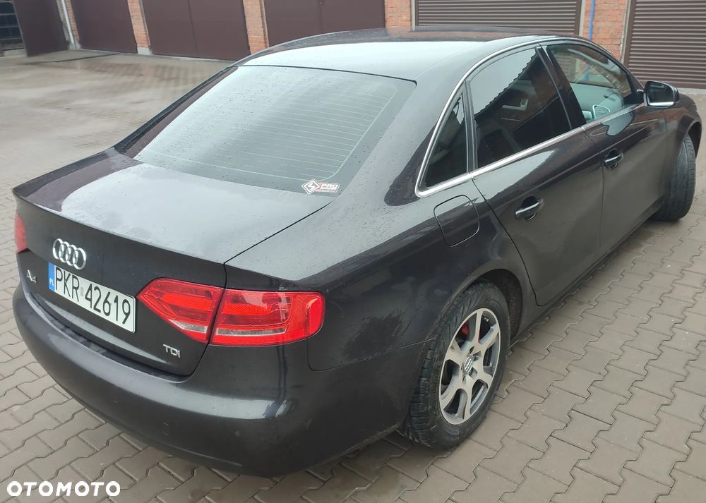Audi A4 2011 photo 3