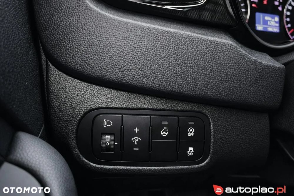 Kia Carens 1.6 GDI Dream Team Edition - 15