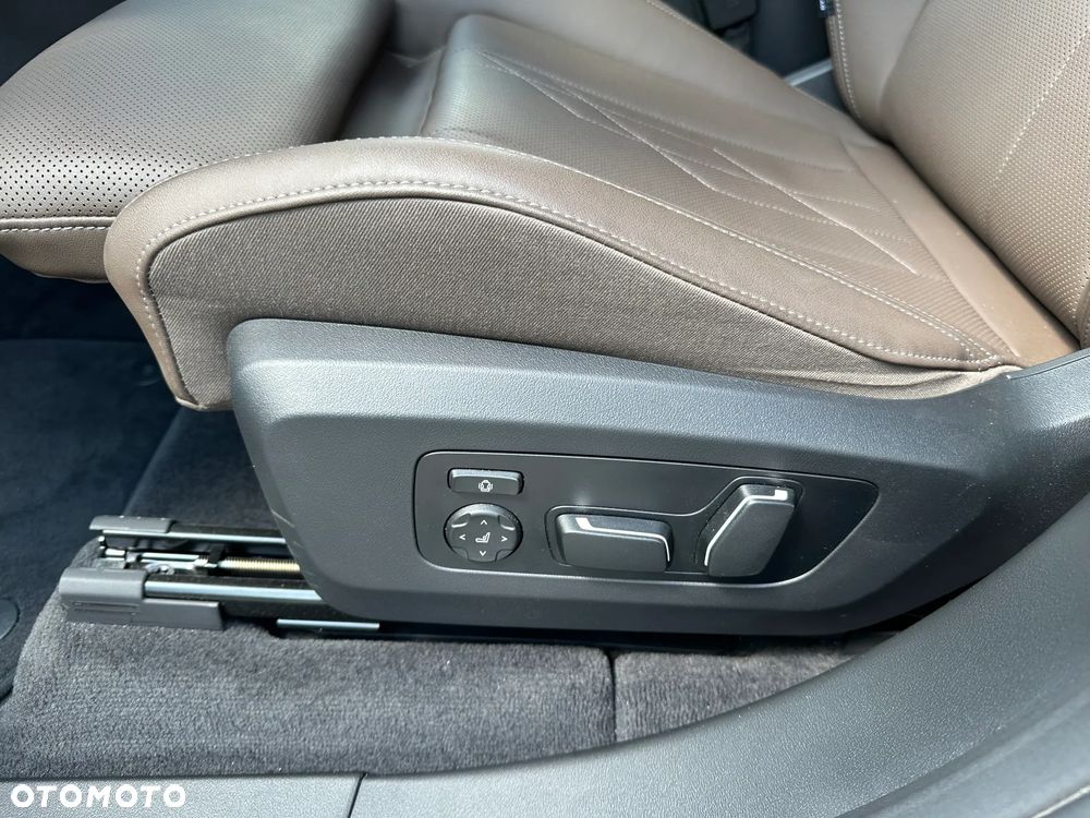 BMW X3 xDrive20d mHEV - 12