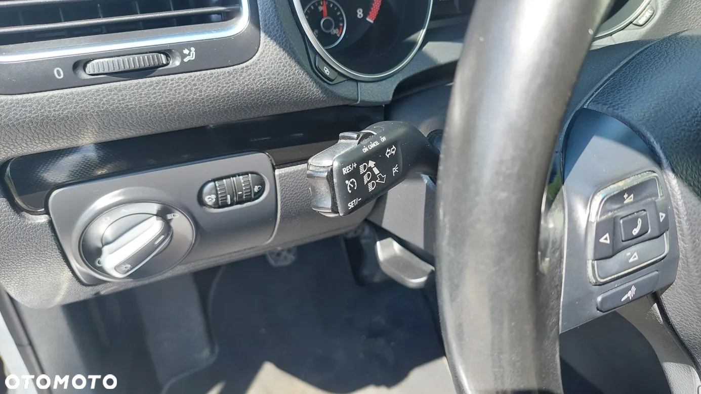 Volkswagen Golf - 15