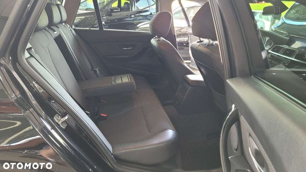 BMW Seria 3 - 26