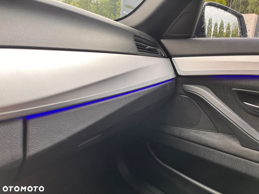 BMW Seria 5 520d xDrive M Sport sport - 17