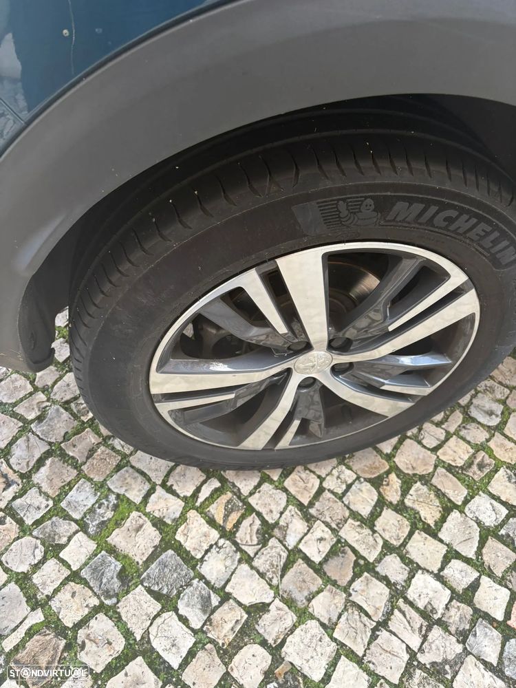 Peugeot 3008 1.5 BlueHDi Allure Pack EAT8 - 6