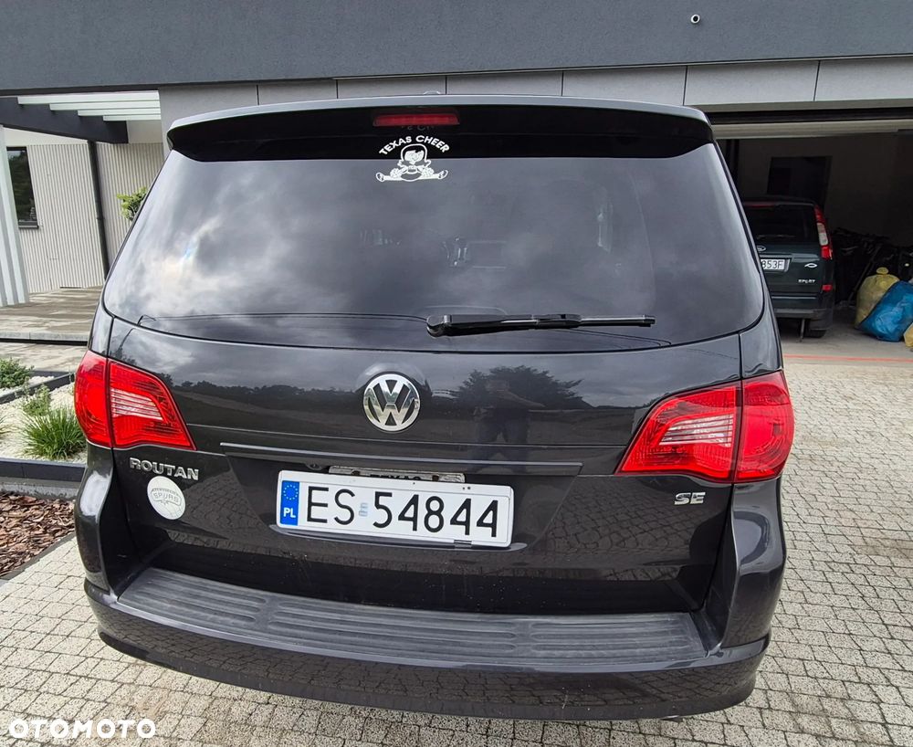 Volkswagen Routan - 3