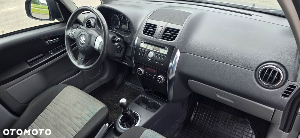 Suzuki SX4 1.6 Comfort - 16