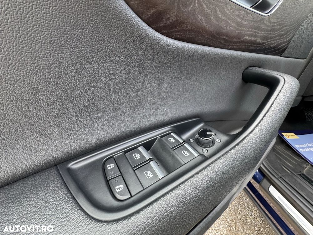 Audi Q8 55 TFSI quattro Tiptronic - 14