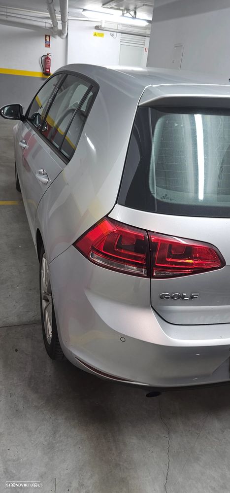 VW Golf 1.6 TDi Highline - 6