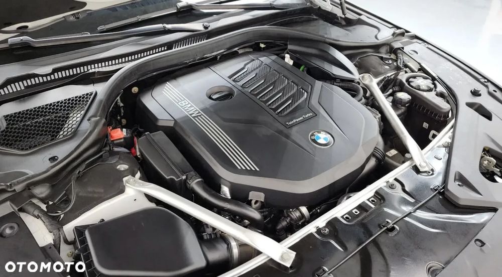 BMW Seria 8 840i xDrive - 6