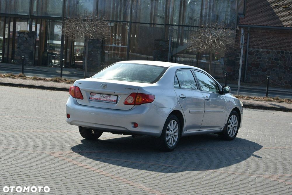 Toyota Corolla - 20