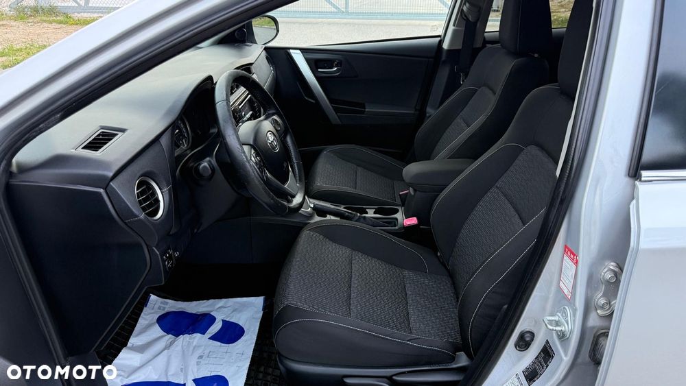 Toyota Auris 1.8 HSD Luna - 20