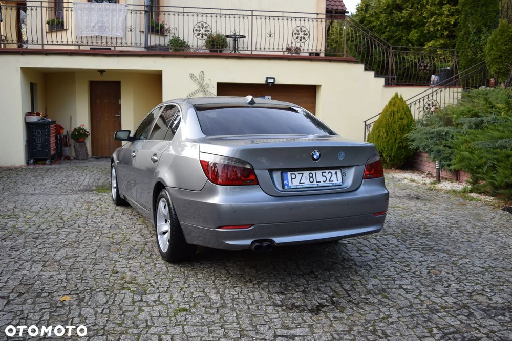 BMW Seria 5 523i Edition Sport - 6