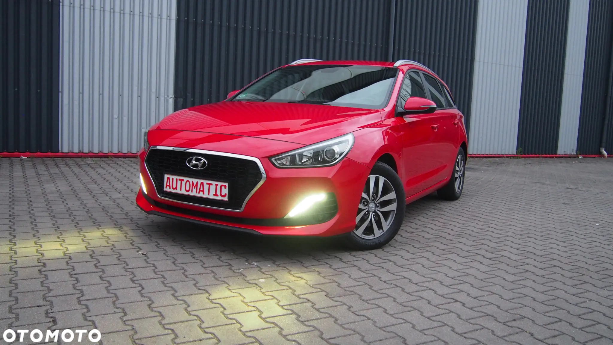 Hyundai i30 Kombi 1.6 CRDI DCT EDITION 30 - 12
