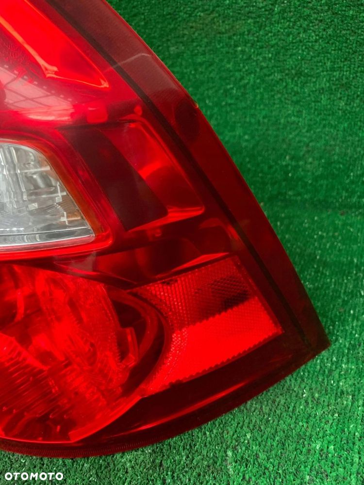 Lampa tylna tył prawa Chevrolet Aveo T200 T250 Sedan WWA - 4