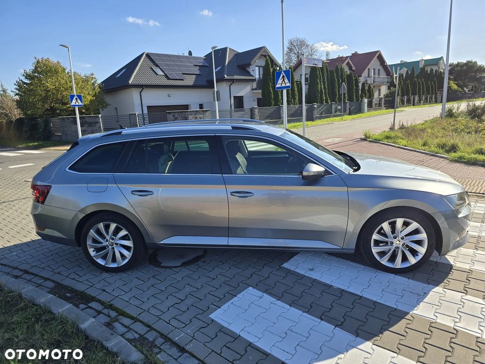 Skoda Superb 2019 photo 5