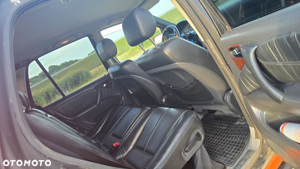 Mercedes-Benz ML - 16